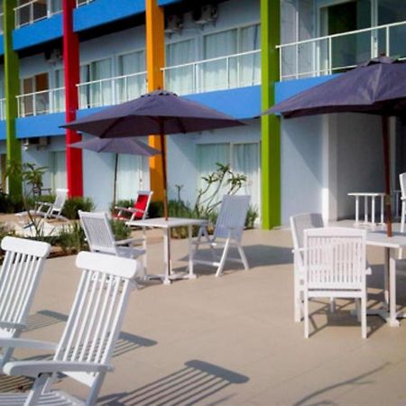 Jepara Beach Hotel Exterior foto