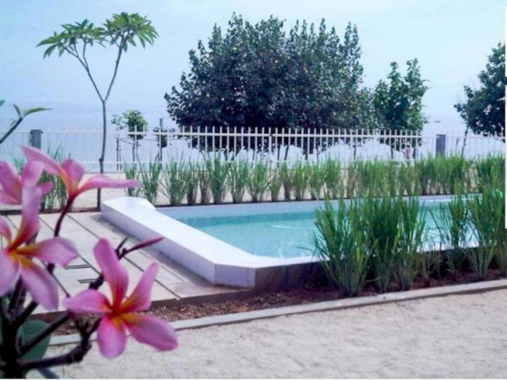 Jepara Beach Hotel Exterior foto