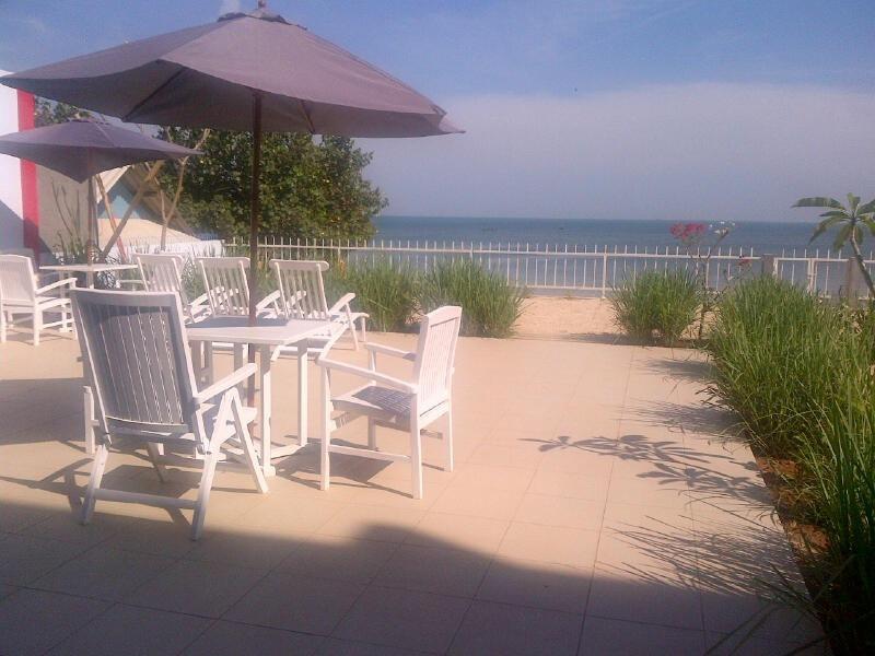 Jepara Beach Hotel Exterior foto
