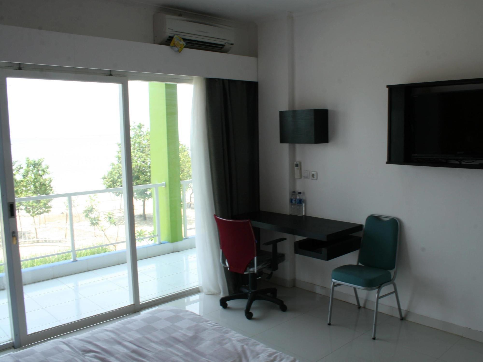 Jepara Beach Hotel Exterior foto